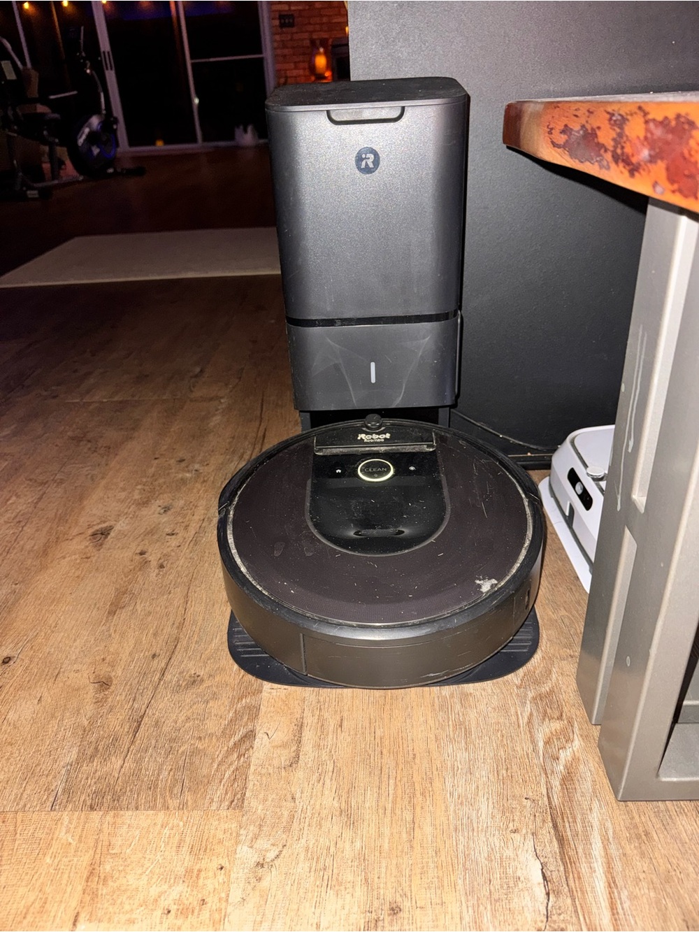 Roomba Robot Vacuum with Automatic Dirt Disposal - Black